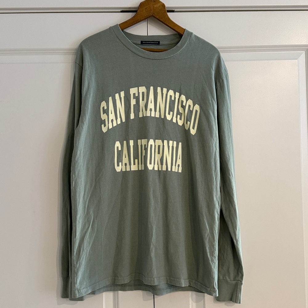Brandy Melville San Francisco long sleeve shirt
